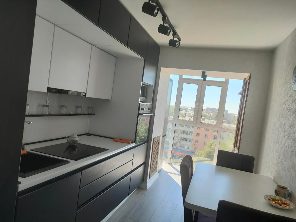 Двухкомнатная Квартира В Самом Центре Актобе Exterior photo